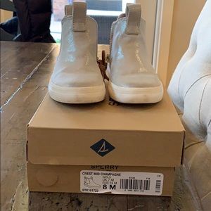 Sperry toddler girls size 8 crest Mid